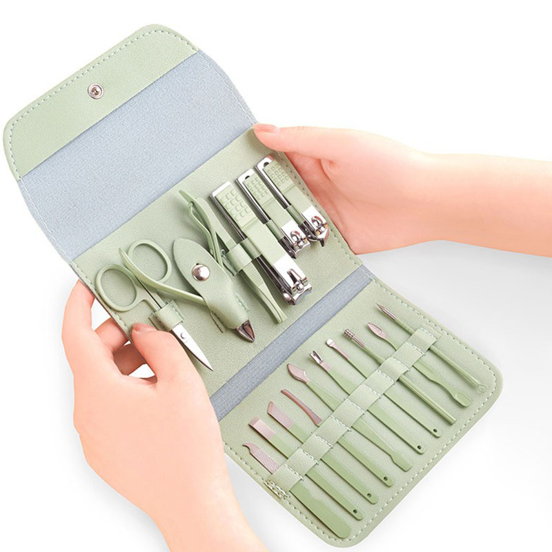 Nail Care Kit Mens - مجموعة قصافة أظافر احترافية مكونة من