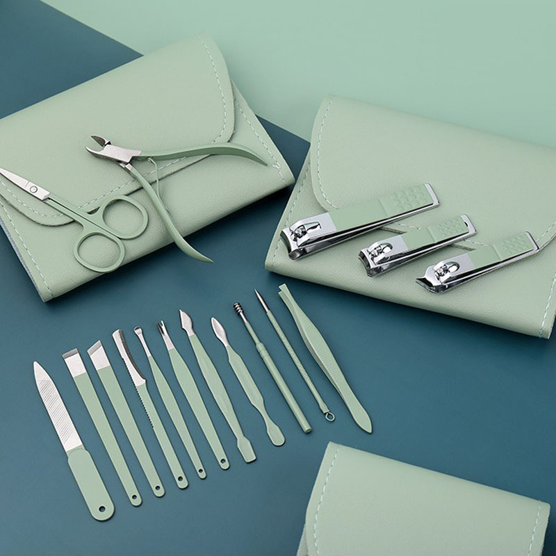 مجموعة قصافة أظافر احترافية مك - مراجعة Nail Care Kit Mens وسعره
